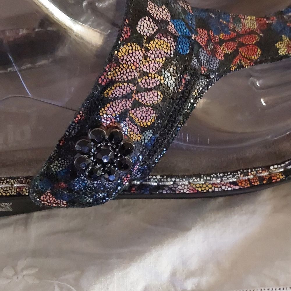 - Algeria Open Toe Sandals - Picture 7 of 11